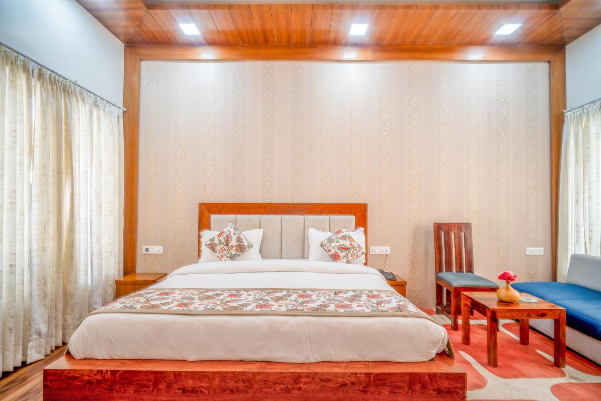 Royal Delight Resort Madina エクステリア 写真