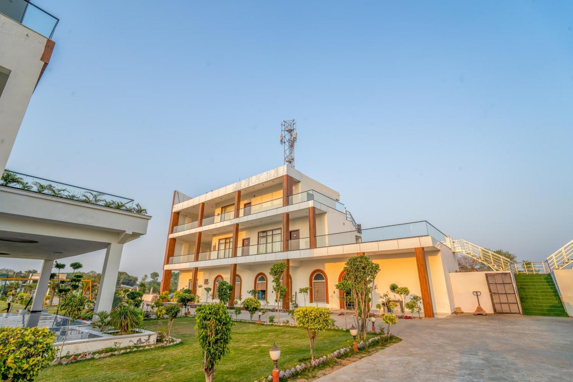 Royal Delight Resort Madina エクステリア 写真
